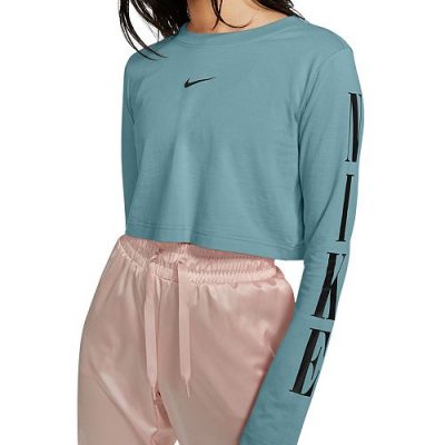 NIKE WOMENS NSW LOGO TEES - 
One of the many tee graphics I created for Nike's Women's Sportswear.